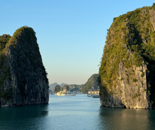 best places to visit in Vietnam, Ha Long bay boat trip